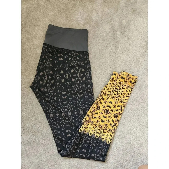 Onzie Gray and Yellow Printed Yoga Legging sz M/L - Picture 4 of 7